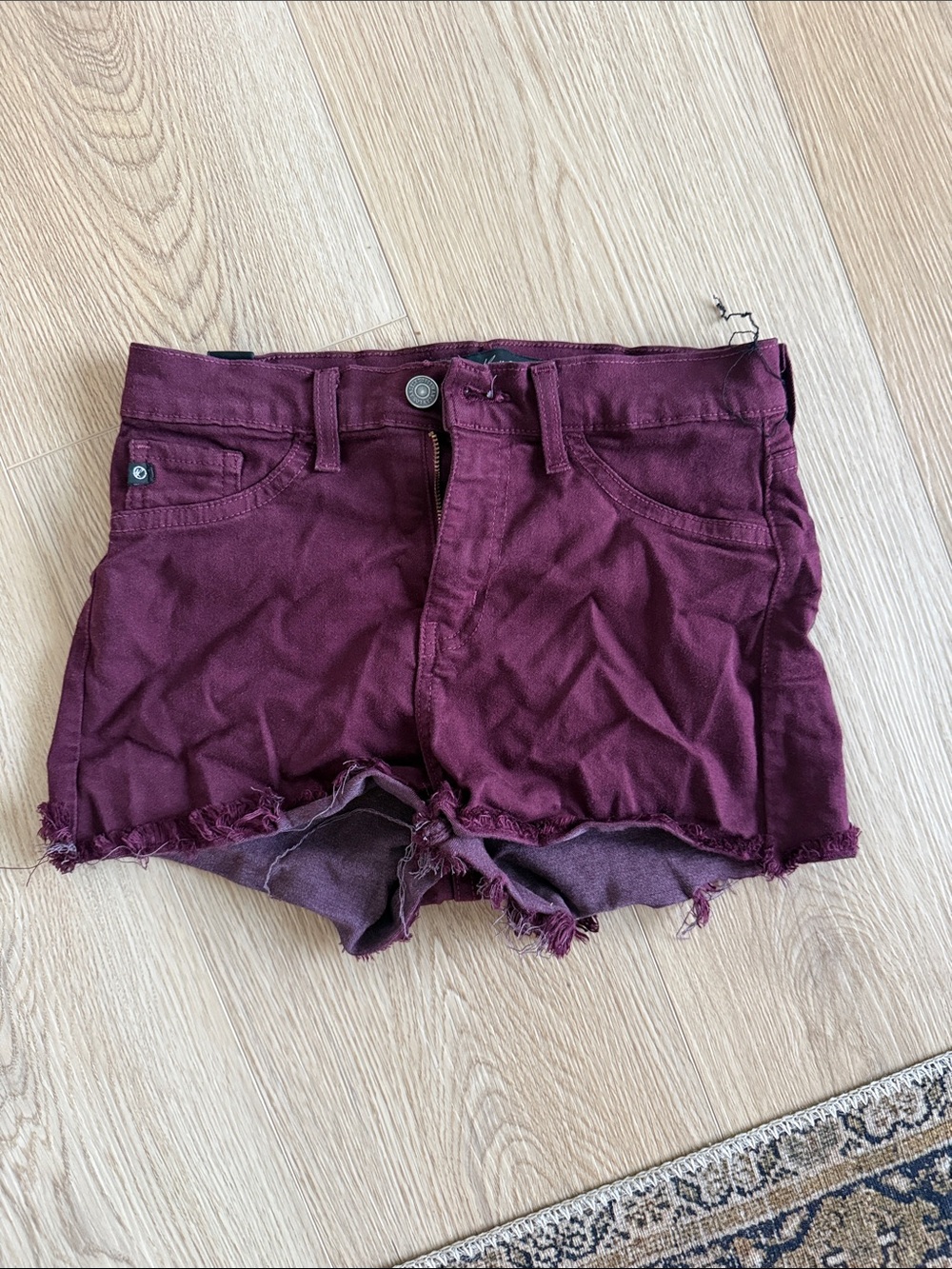 KanCan Burgundy Frayed Denim Shorts size 26